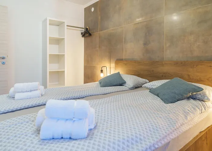 Konukevi Vall Distria